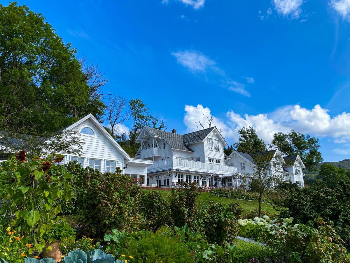 Haaheim Gaard Hotel Uggdal Exterior photo