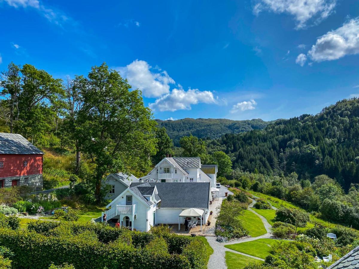 Haaheim Gaard Hotel Uggdal Exterior photo